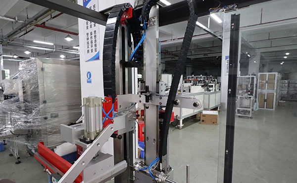 側封式封箱機,封箱機,封箱機廠家,高臻智能